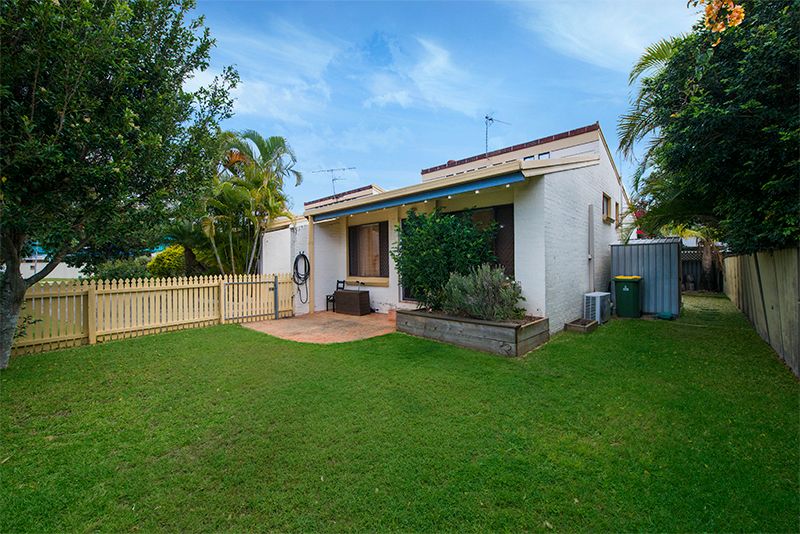 5 Rope Court, Mermaid Waters QLD 4218