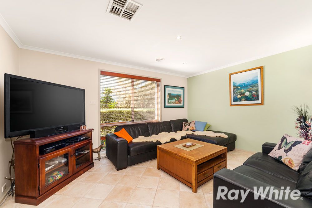 4 Brentfield Court, Mill Park, VIC 3082
