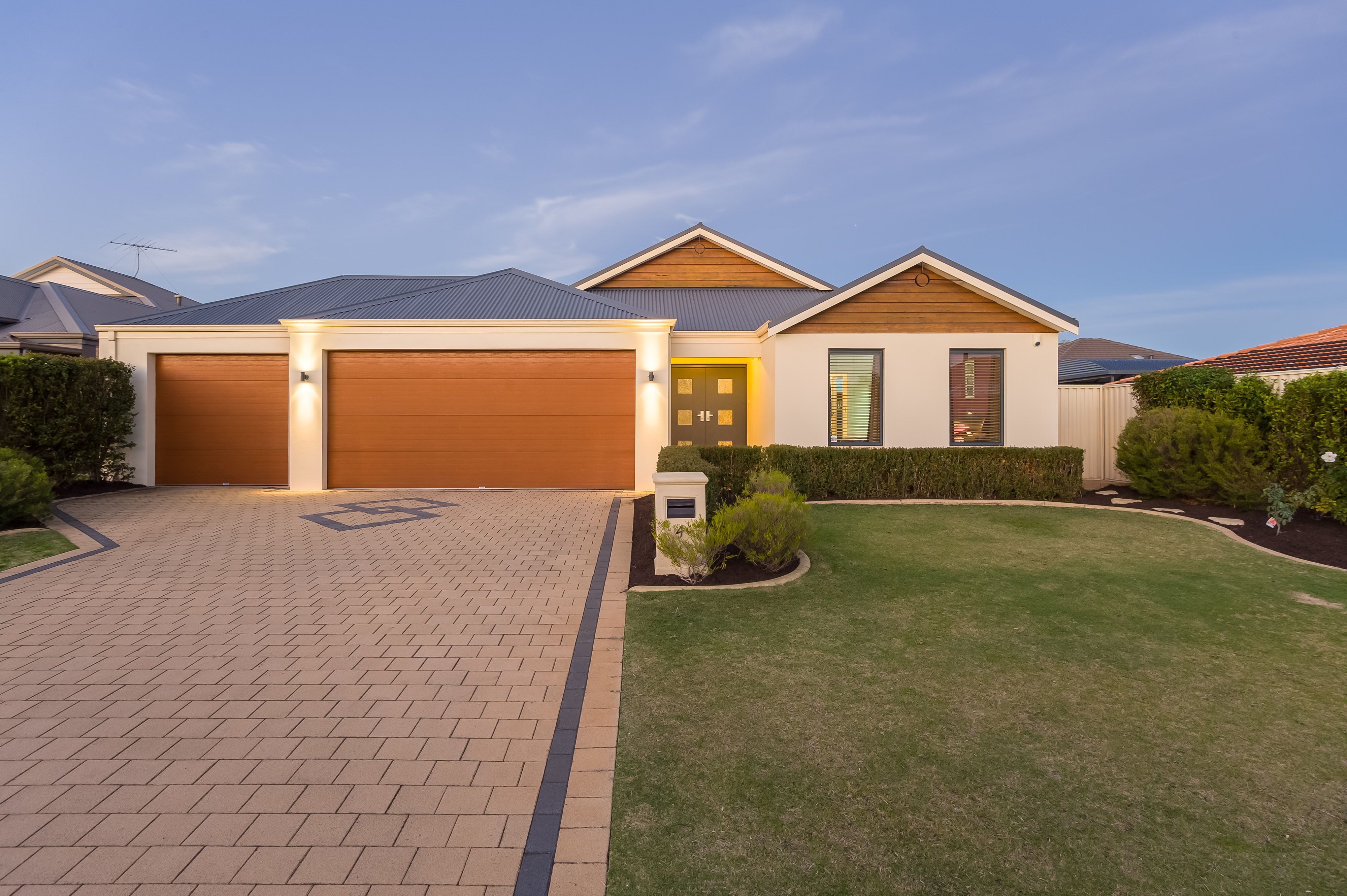4 Rossmore Drive, Madeley, WA 6065