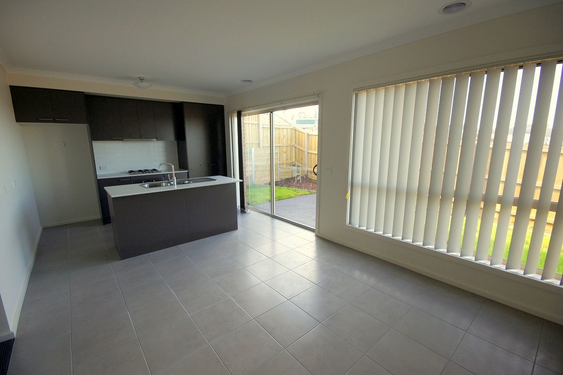 1/22 Arthur Phillip Drive, Pakenham, VIC 3810