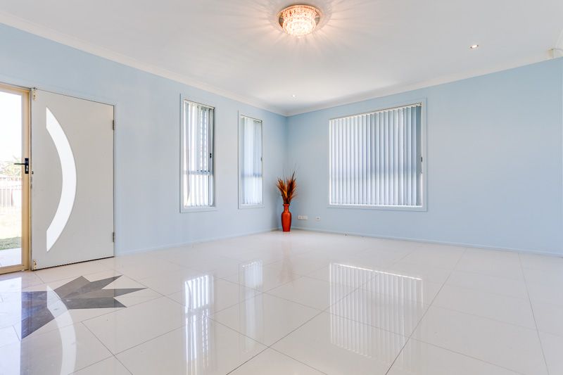18 Cattiger Street, Richlands, QLD 4077