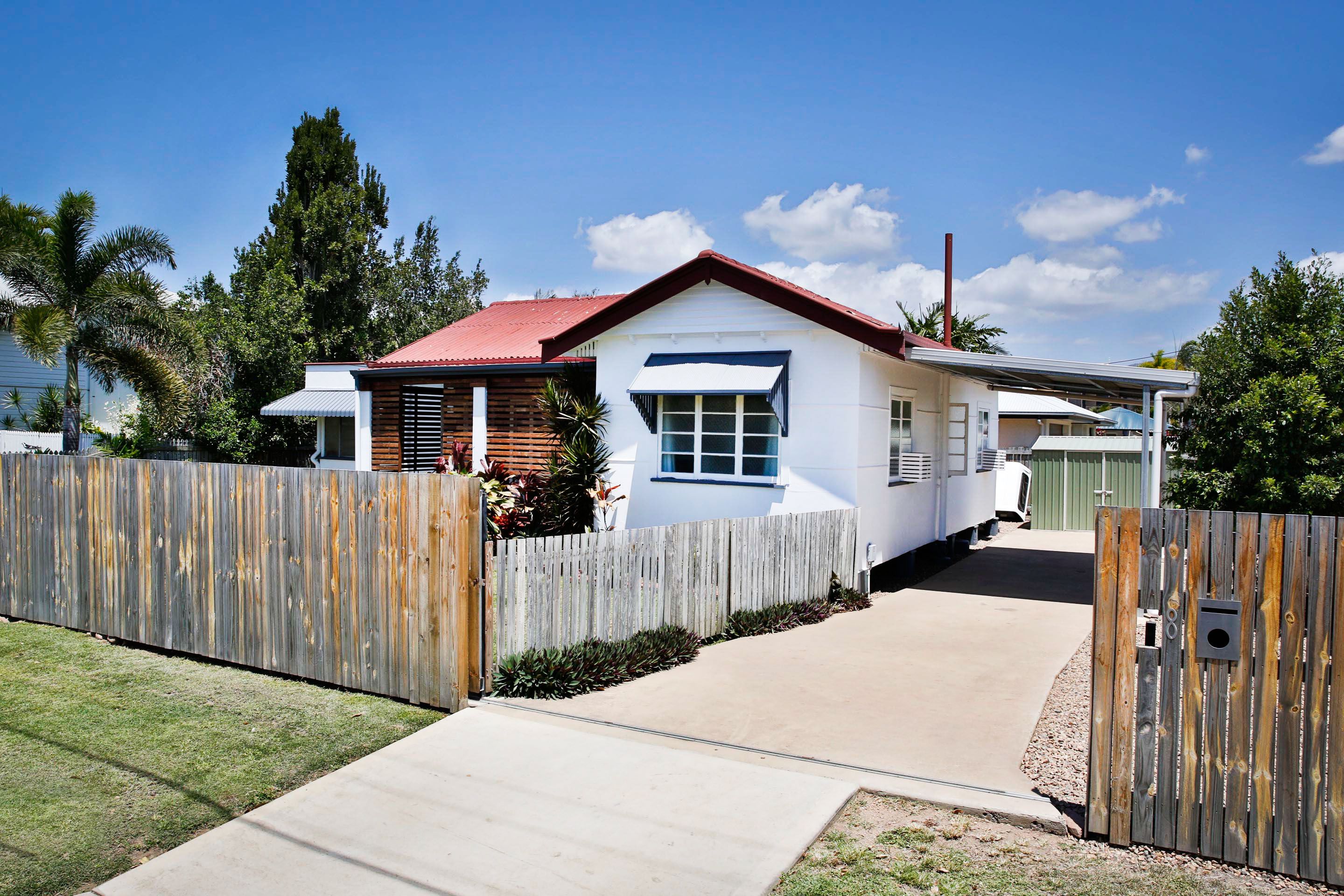 1/8 Gladstone Street, Pimlico, QLD 4812