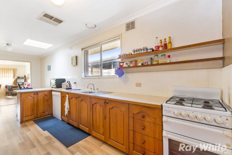 24 Grayson Drive, Scoresby, VIC 3179