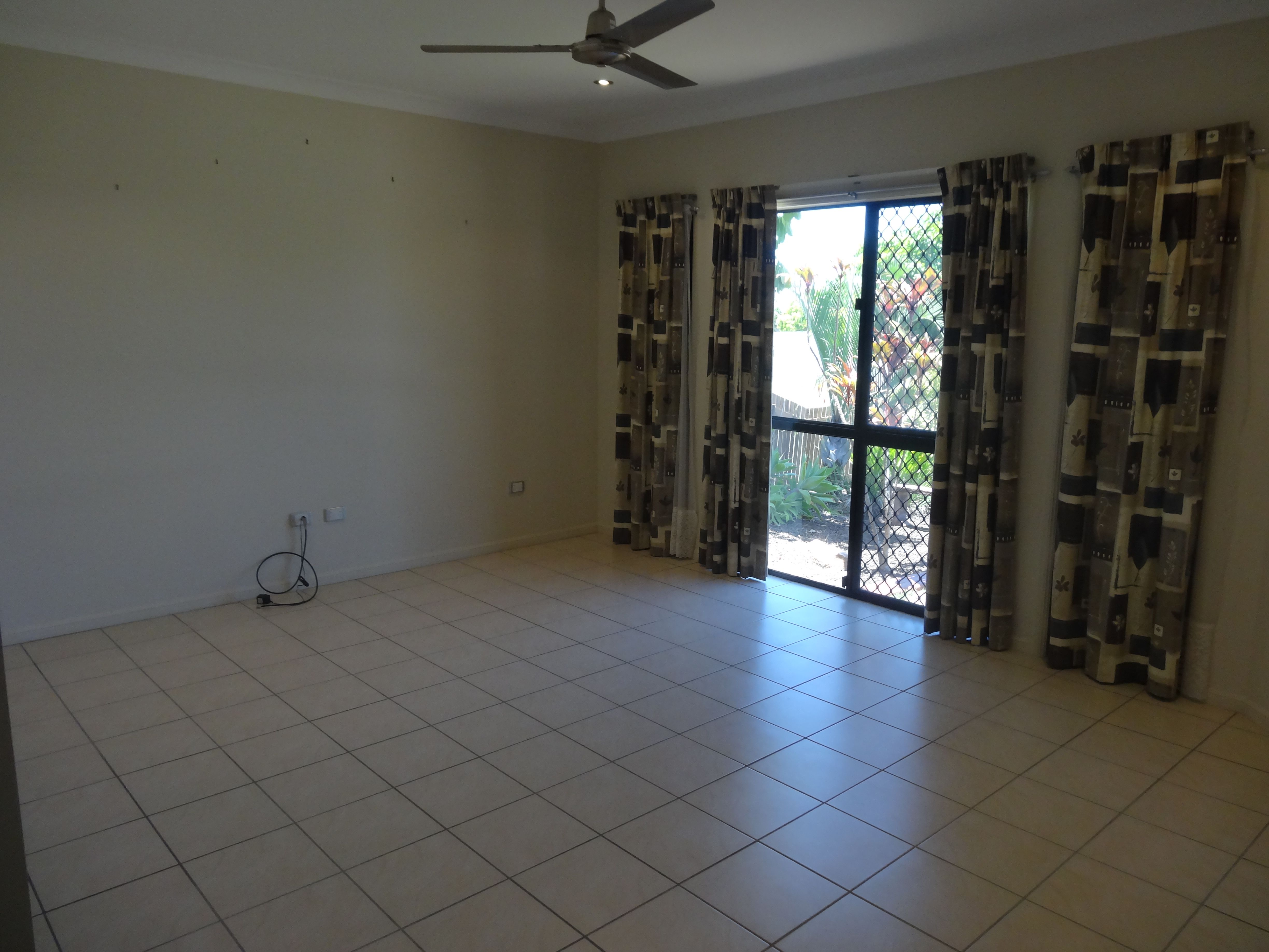 2 Redgum Court, Mount Louisa, QLD 4814