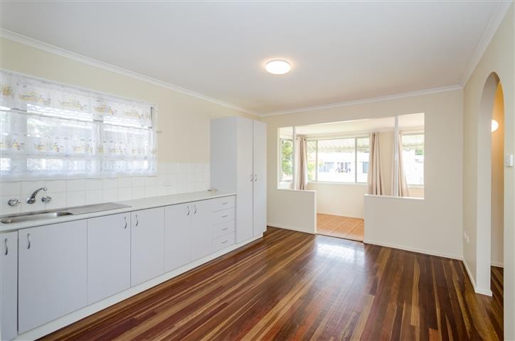26 Charles Street, West Gladstone, QLD 4680