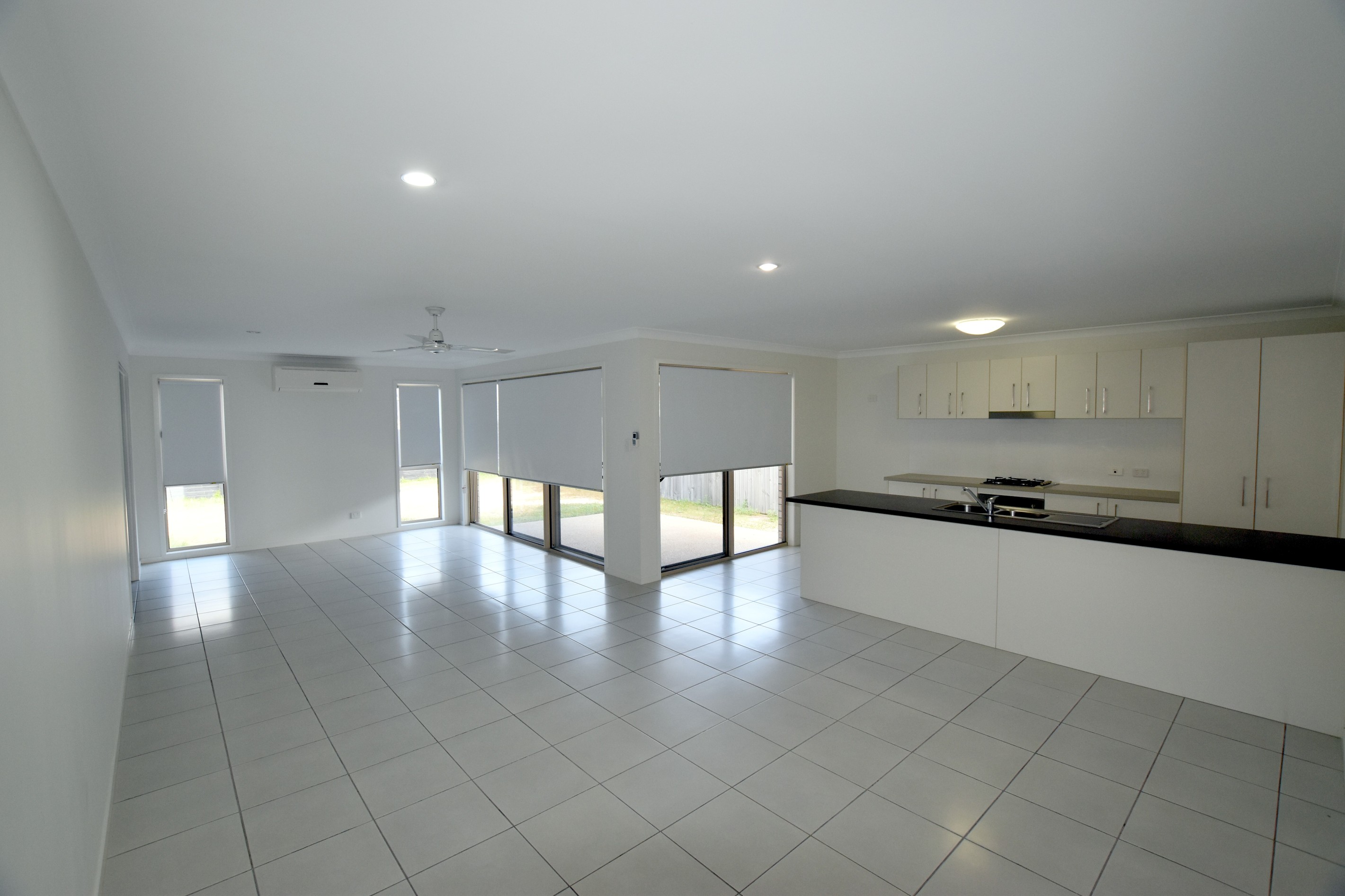 11 Carnarvon Parade, New Auckland, QLD 4680