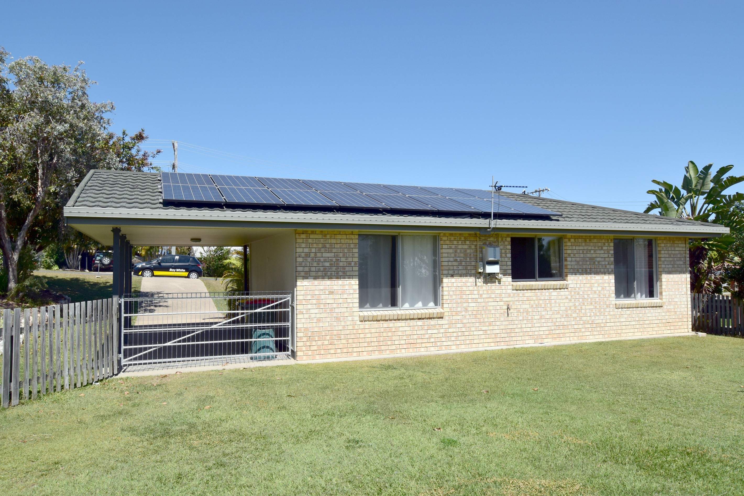 90 Booth Avenue, Tannum Sands, QLD 4680