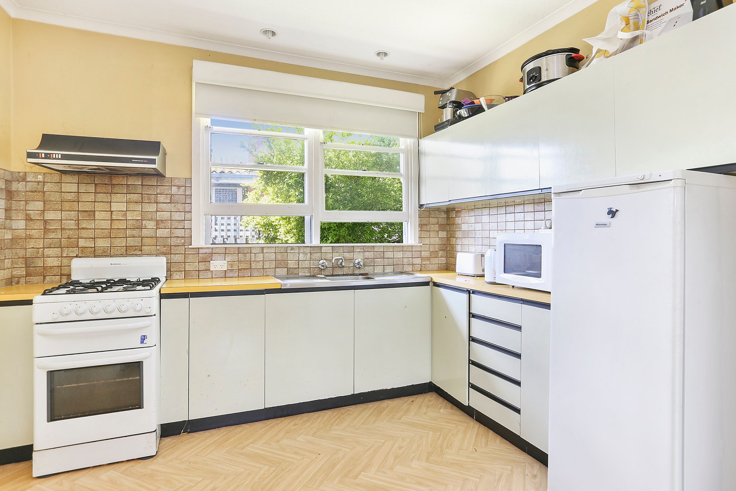 10 Waitara Grove, Norlane, VIC 3214