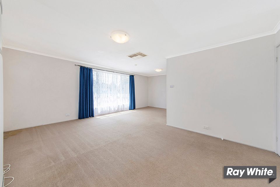 4 Forsyth Street, Charnwood, ACT 2615