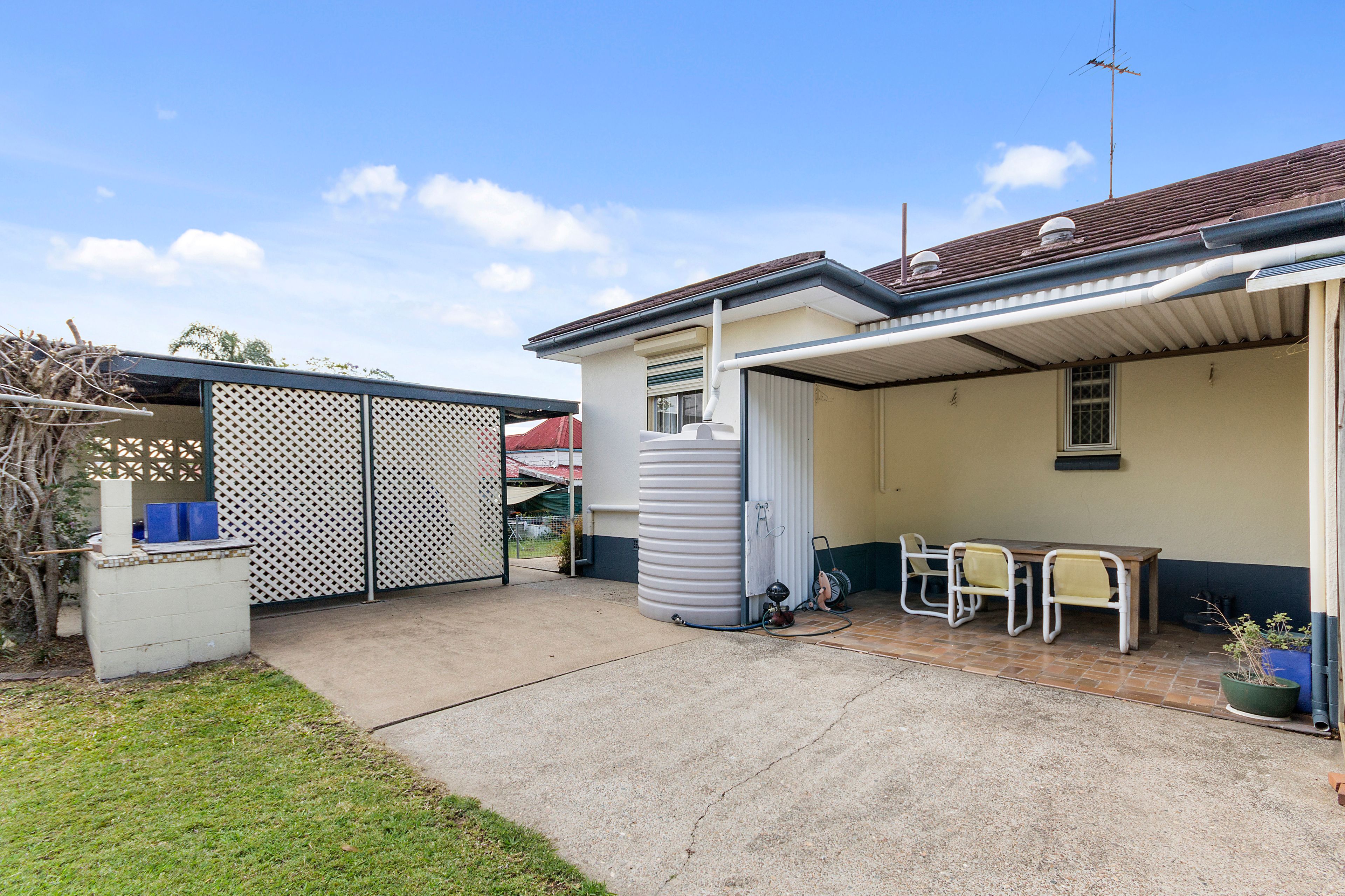 4 Moffatt Street, Ipswich, QLD 4305
