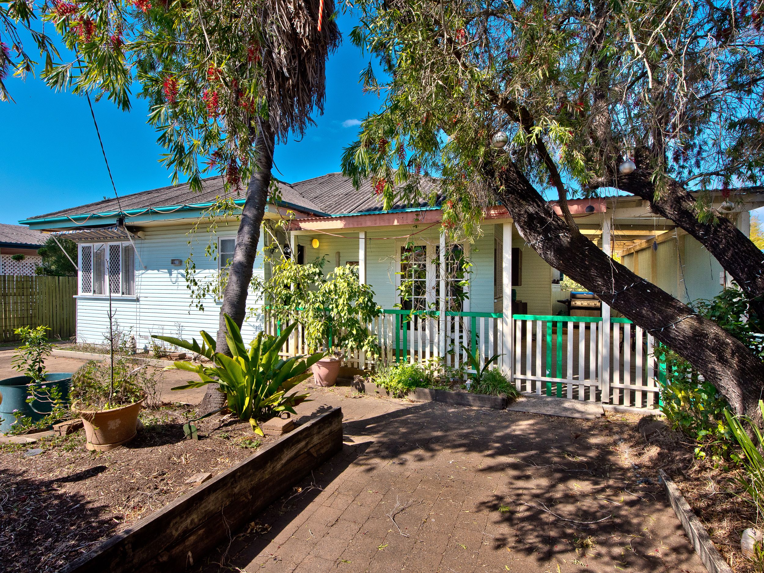 4 Bright Avenue, Clontarf, QLD 4019