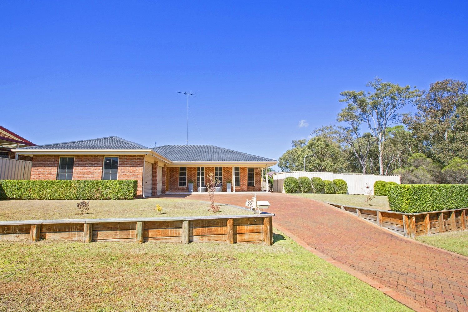 29 Rainbow Close