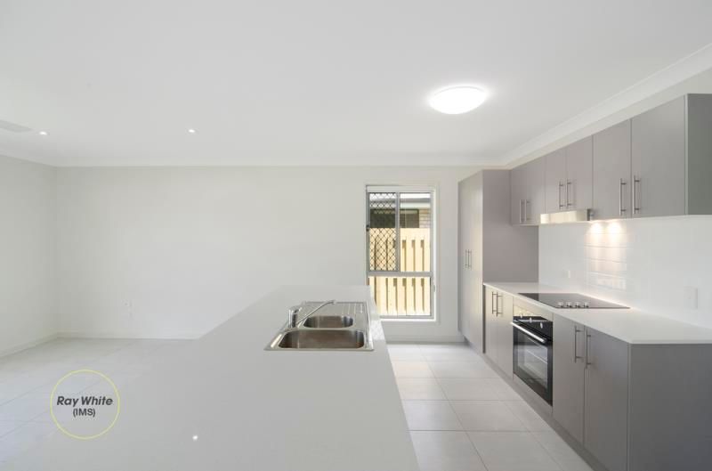 95 Dixon Drive, Pimpama, QLD 4209