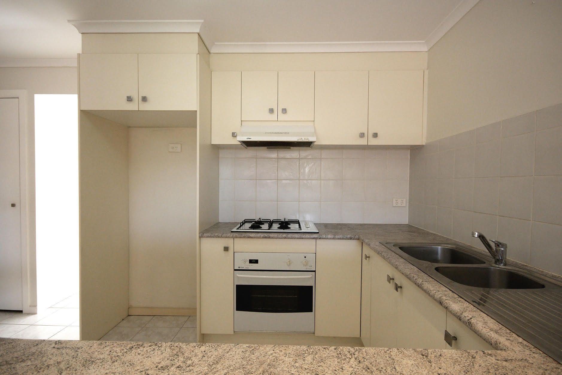 15 Elinda Place, Reservoir, VIC 3073
