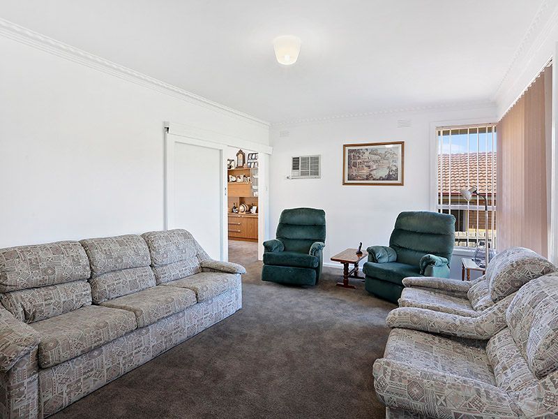 5 Montpellier Drive, Highton, VIC 3216