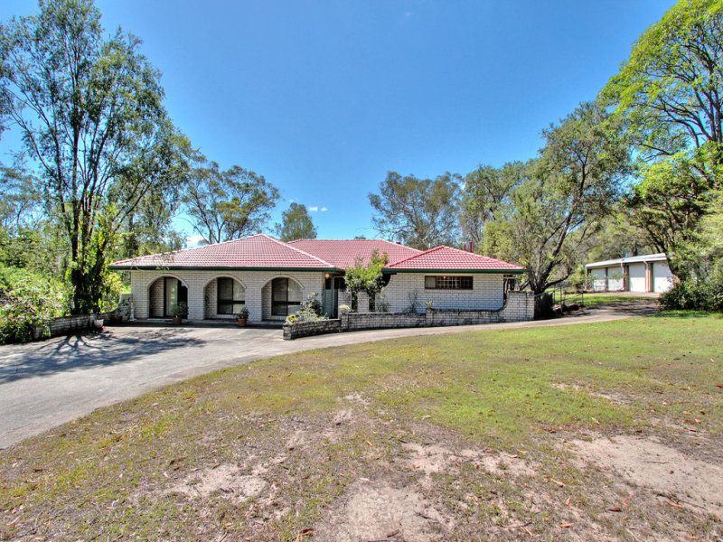 15 Oakridge Street, Burbank, QLD 4156