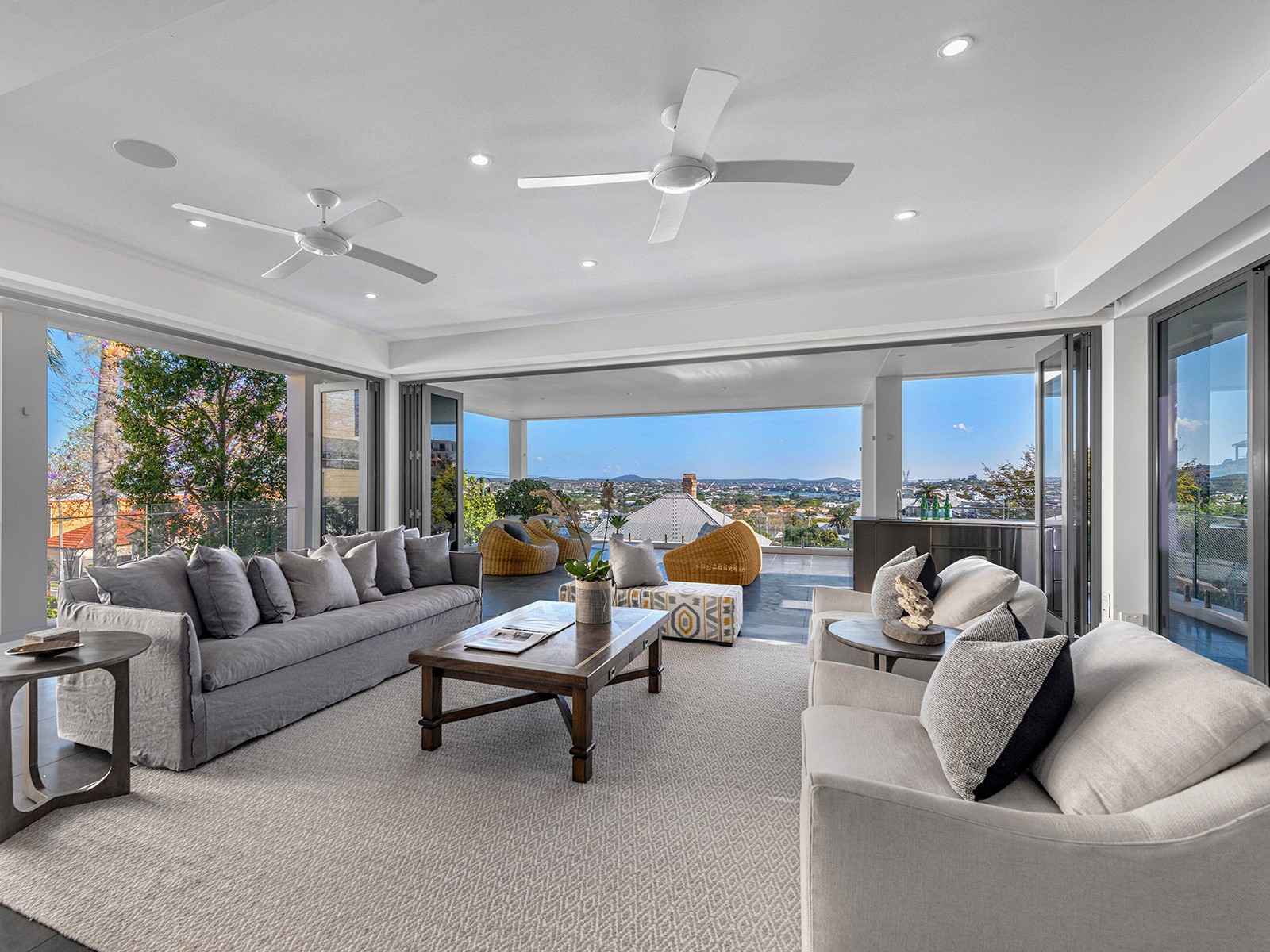22 Langside Road, Hamilton, QLD 4007
