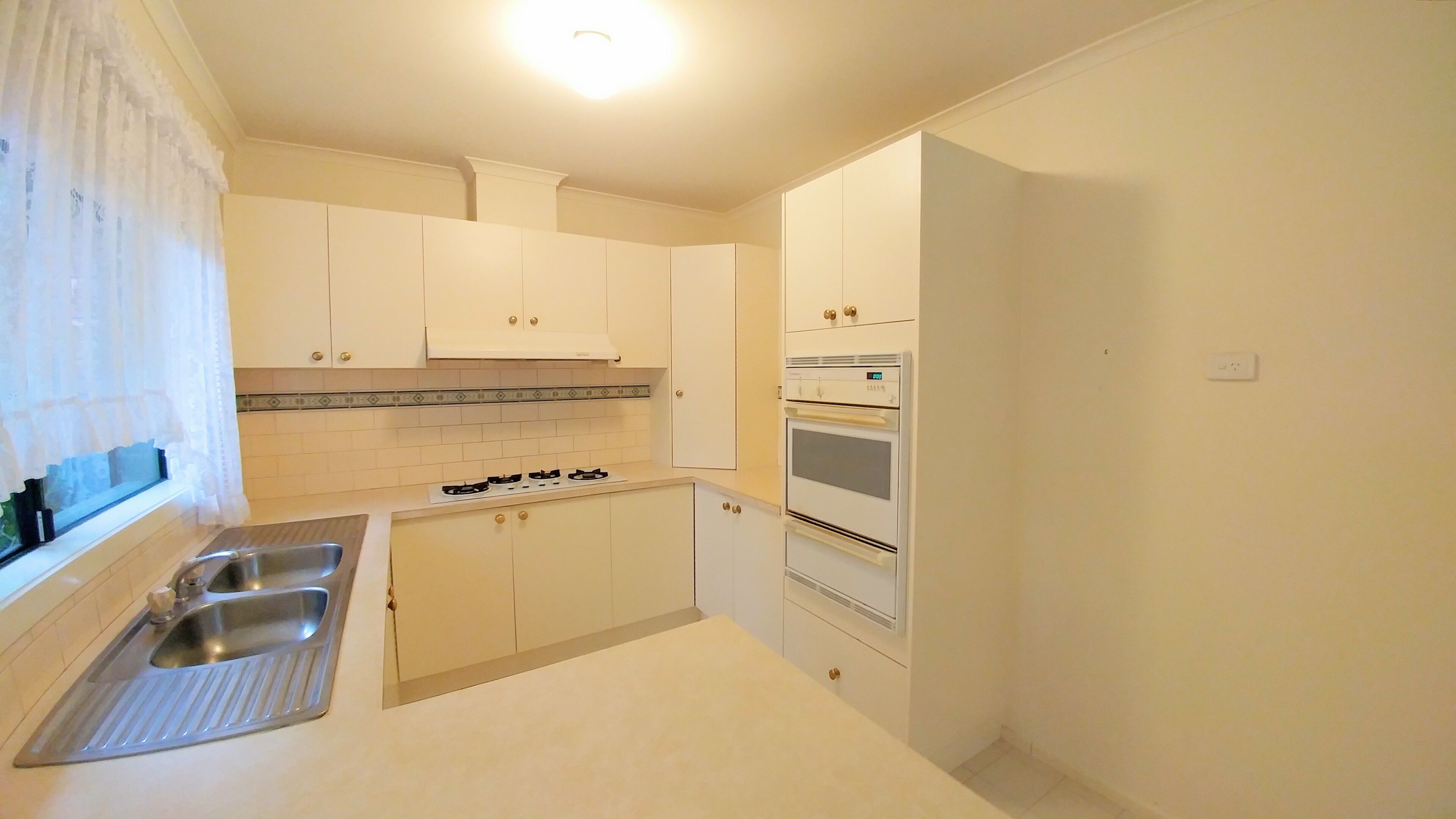 2/26 Allwyn Crescent, Mill Park, VIC 3082