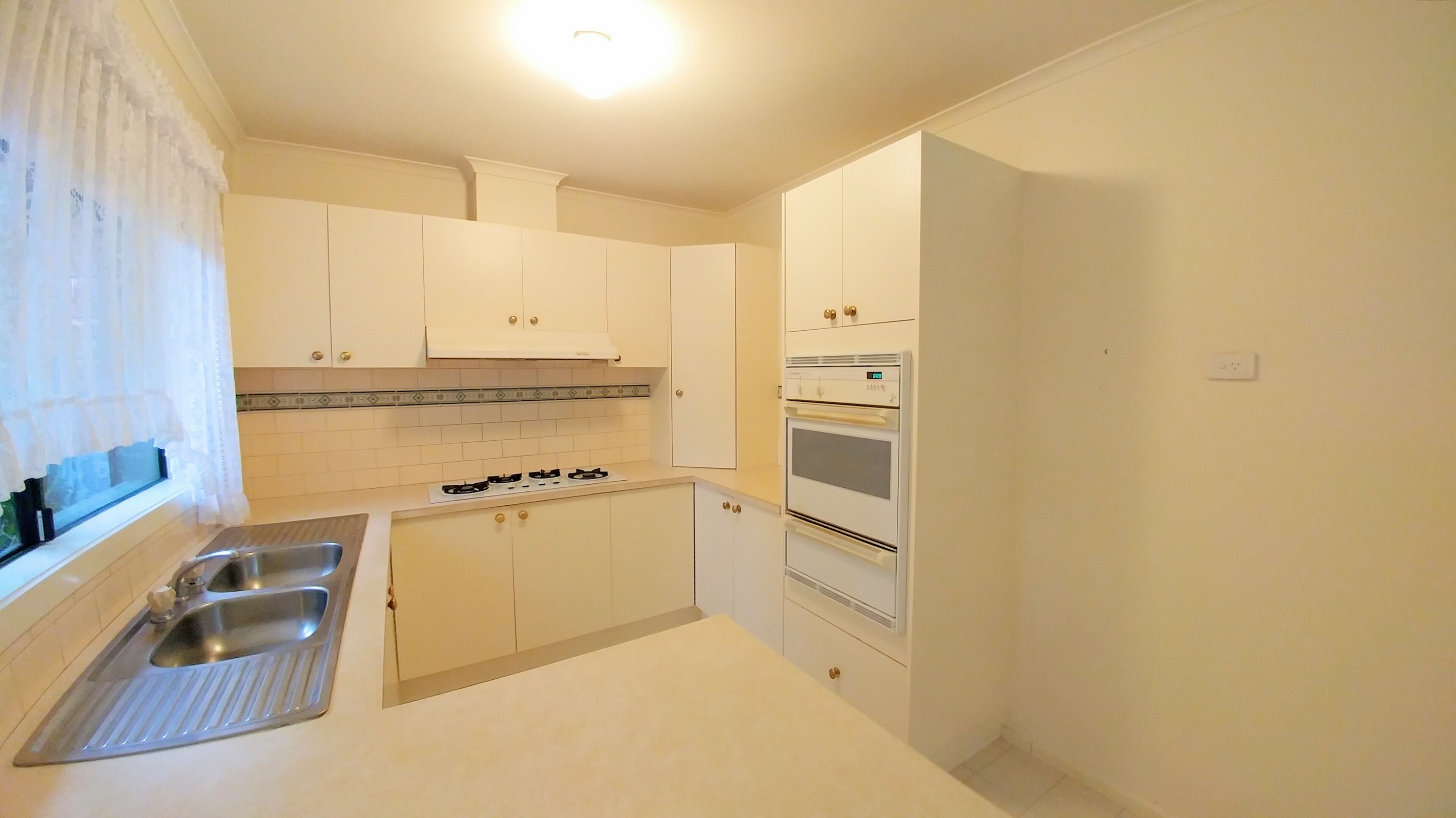 2/26 Allwyn Crescent, Mill Park, VIC 3082