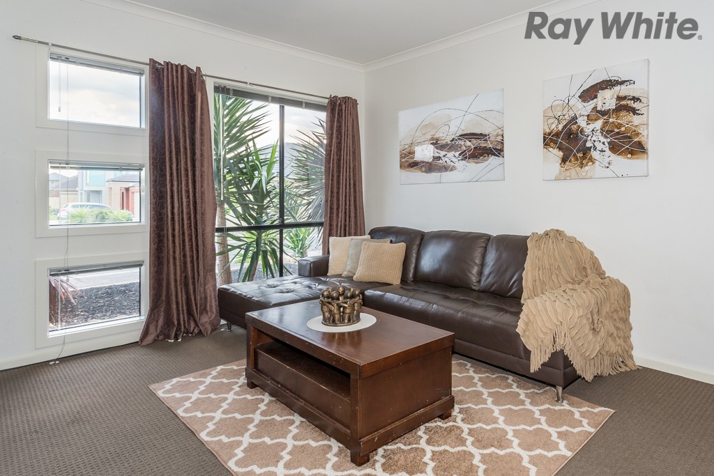 7 Hurlingham Place, Caroline Springs, VIC 3023