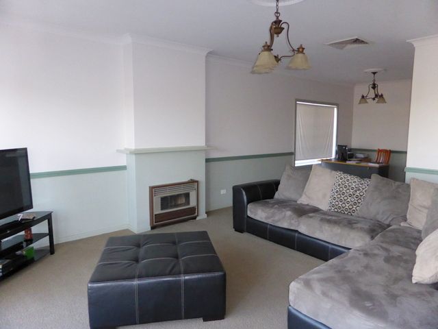 36 Mengarvie Road, Parkes, NSW 2870