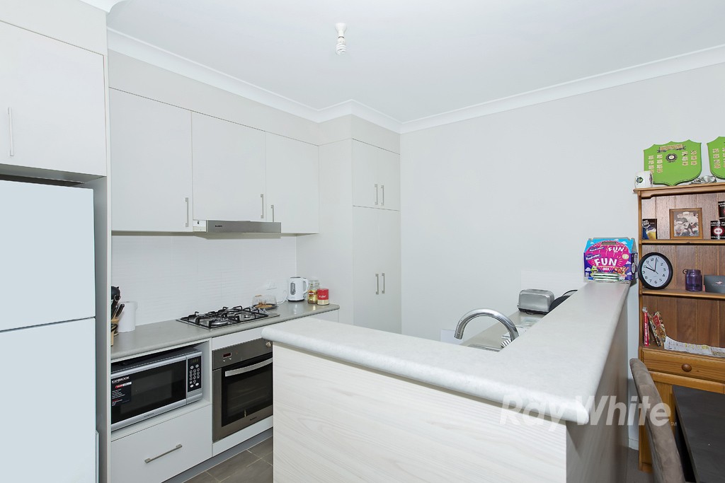 37 Kestrel Circuit, Shortland, NSW 2307