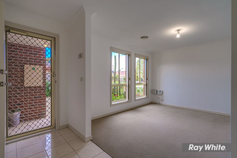 4 HENDRIKS Court, Werribee, VIC 3030