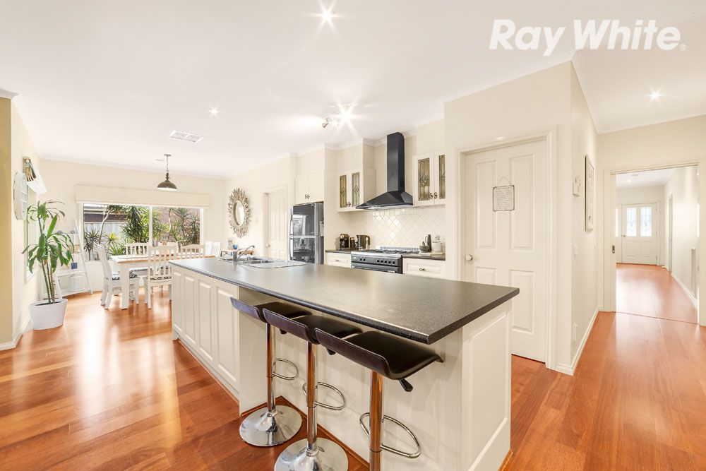 15 Holmwood Crescent, Doreen, VIC 3754