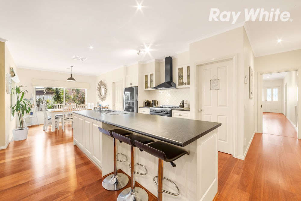 15 Holmwood Crescent, Doreen, VIC 3754