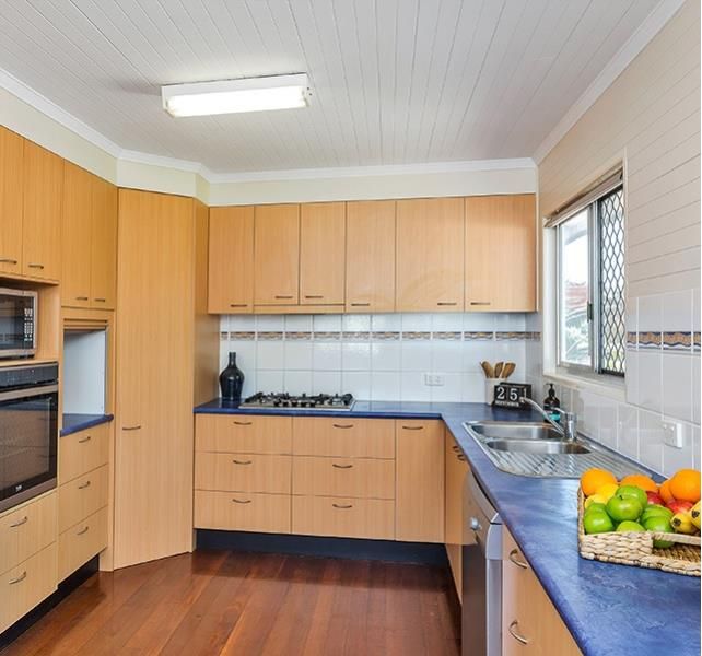 15 Wordsworth Street, Strathpine, QLD 4500