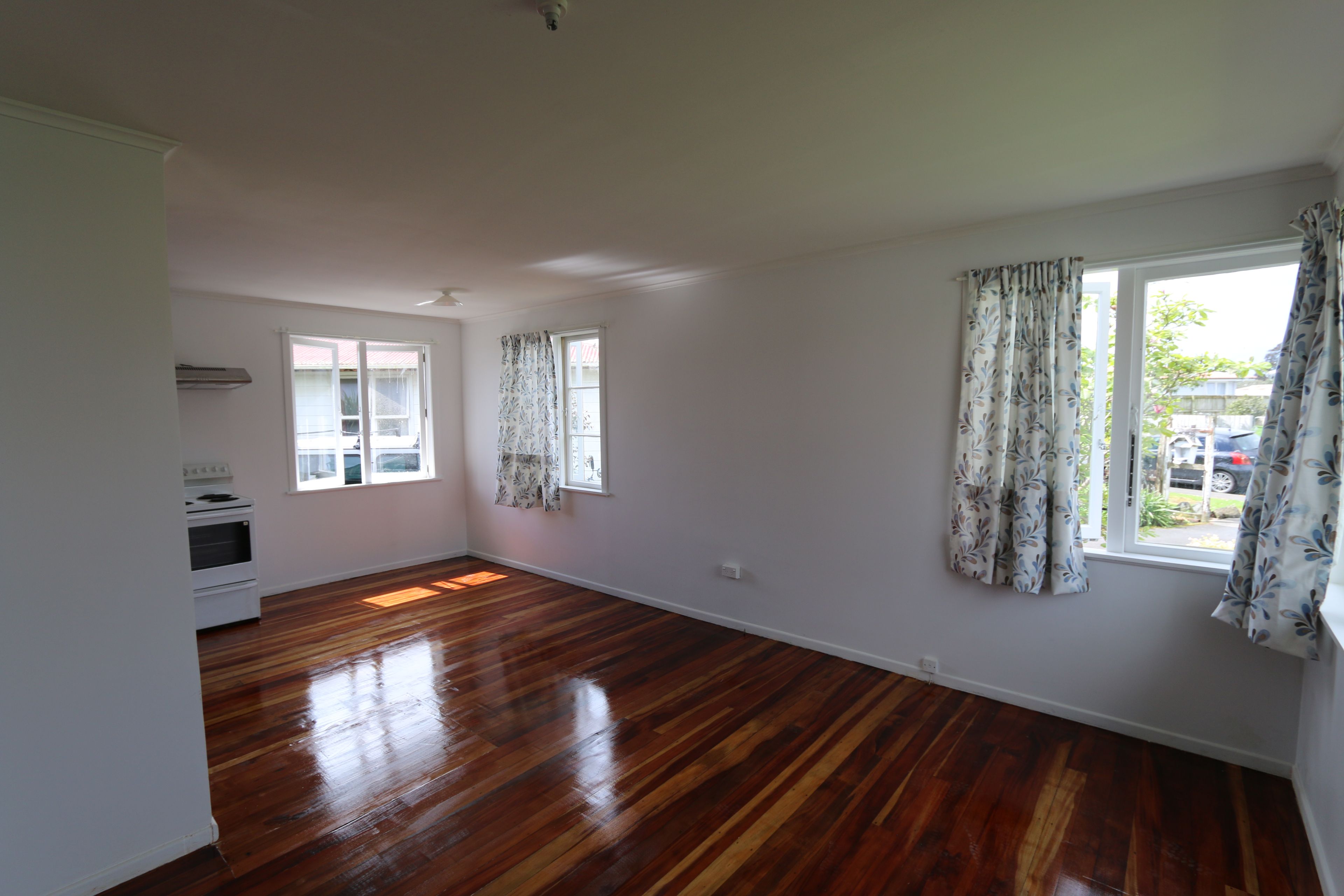 32 Tarata Crescent, Mangere Bridge, Auckland