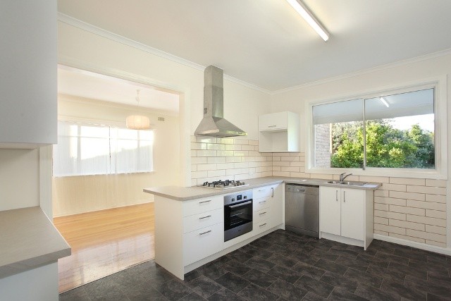 15 Shanahan Crescent, McKinnon, VIC 3204