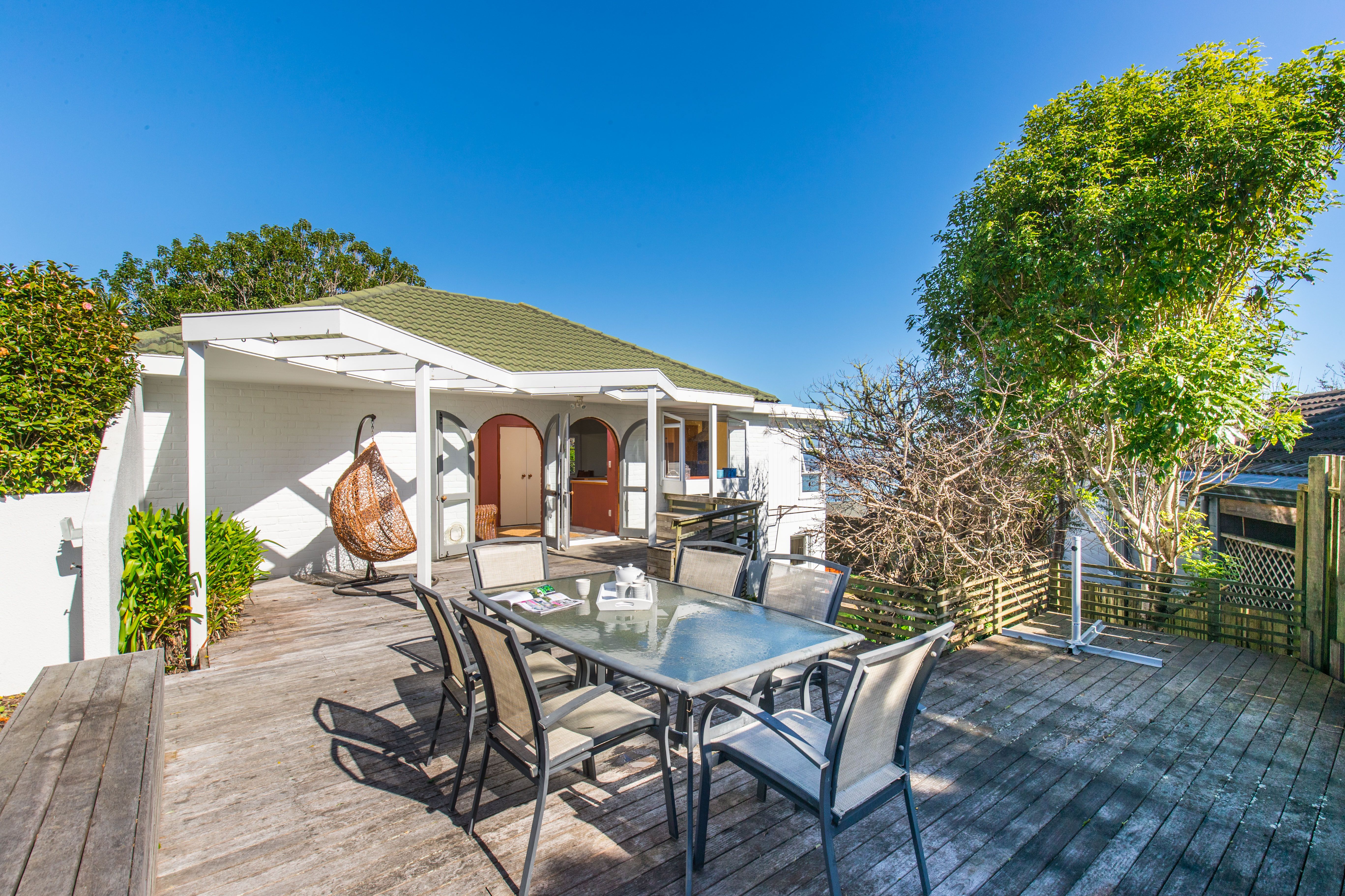 41 Island Bay Road, Beach Haven, North Shore City