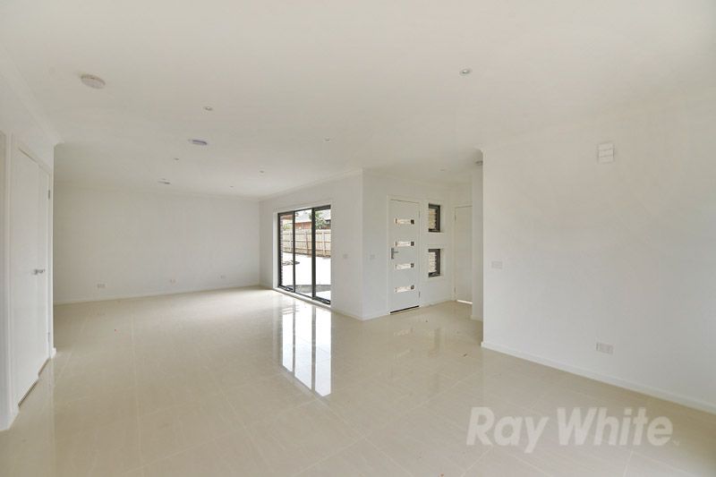 2/60 Grayson Drive, Scoresby, VIC 3179