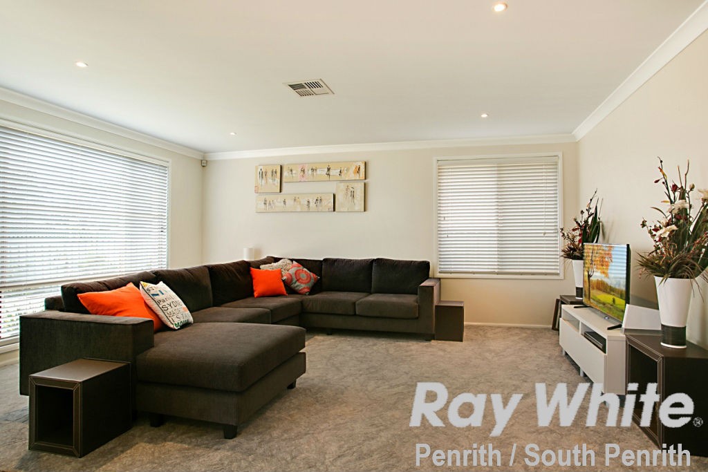 6 Narran Place, Glenmore Park, NSW 2745