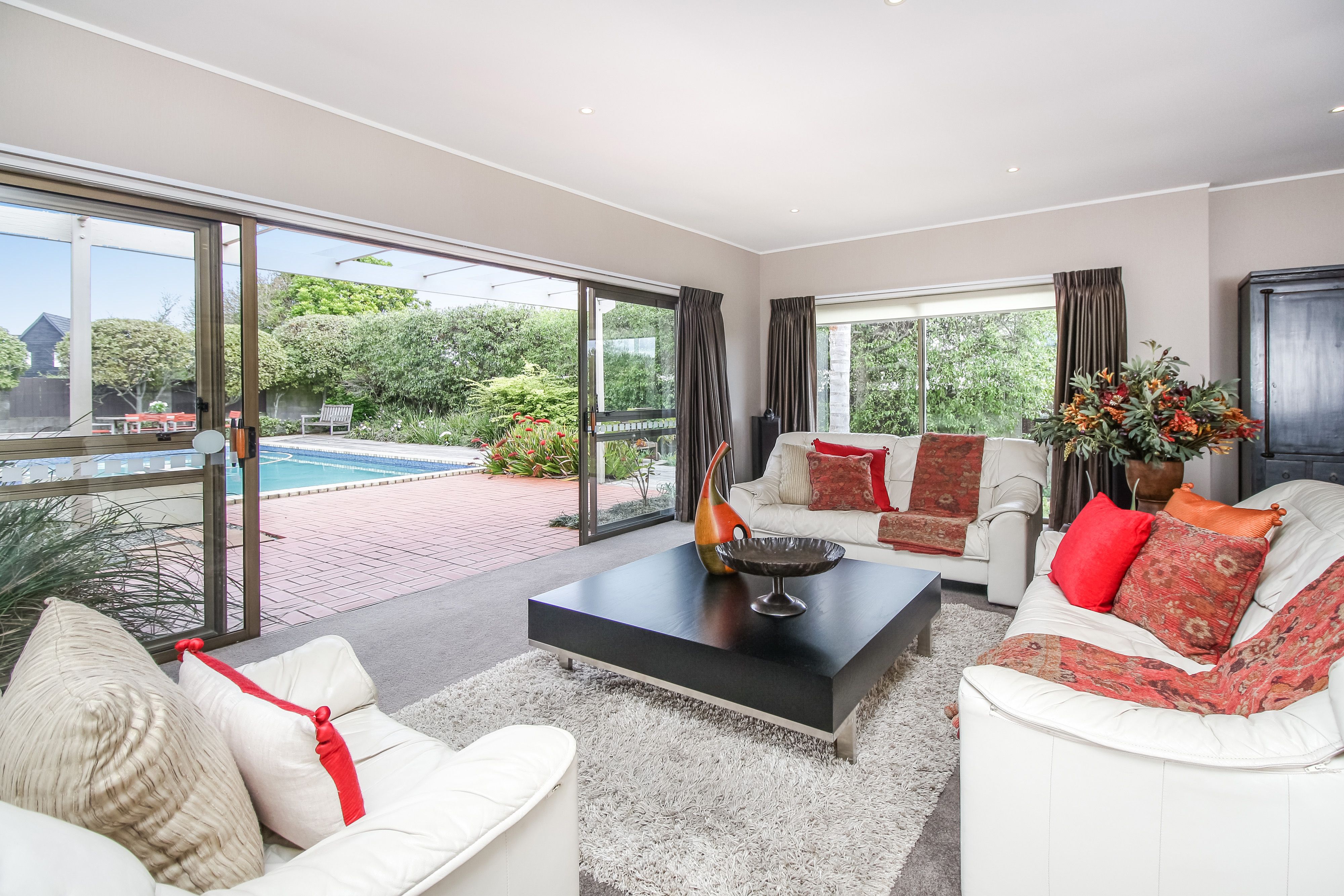 12 Oleander Point, Farm Cove, Manukau City