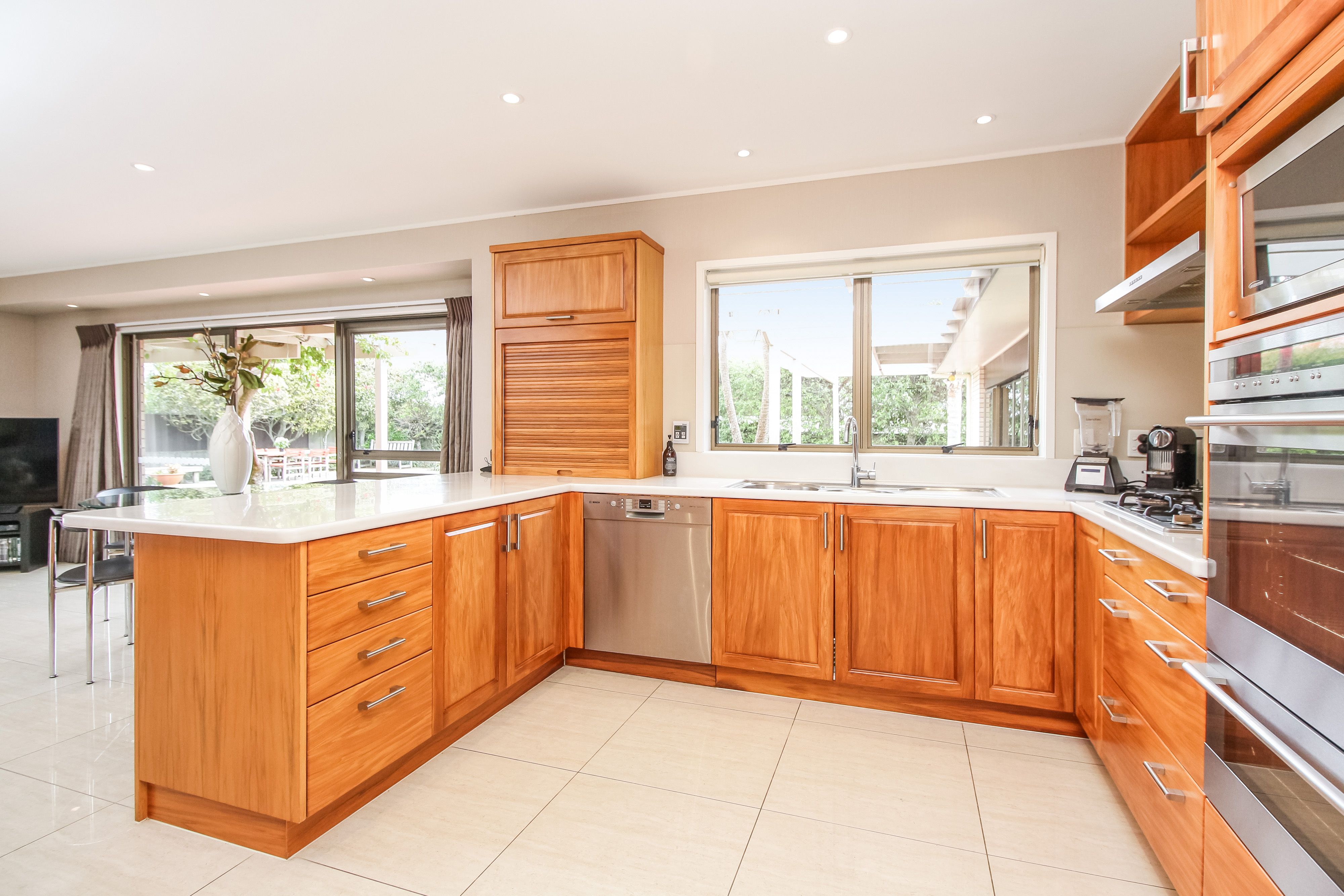 12 Oleander Point, Farm Cove, Manukau City