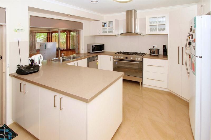 6 Glenlea Court, Mill Park, VIC 3082