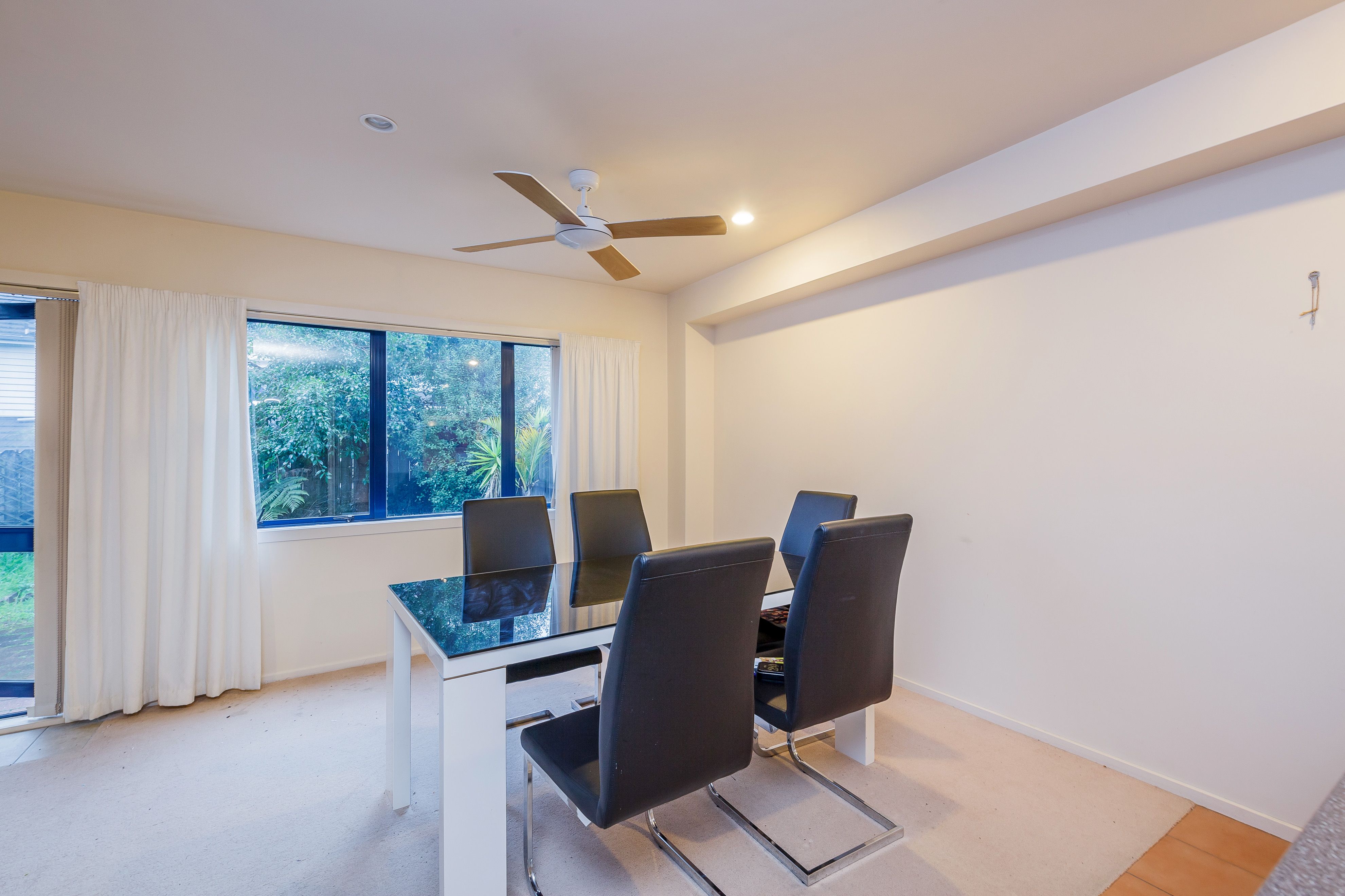 2/70 Fernhill Way, Albany, North Shore City