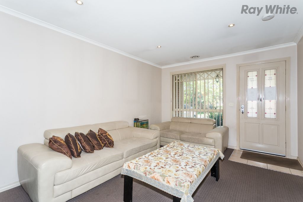 29 Kyneton Circuit, Caroline Springs, VIC 3023