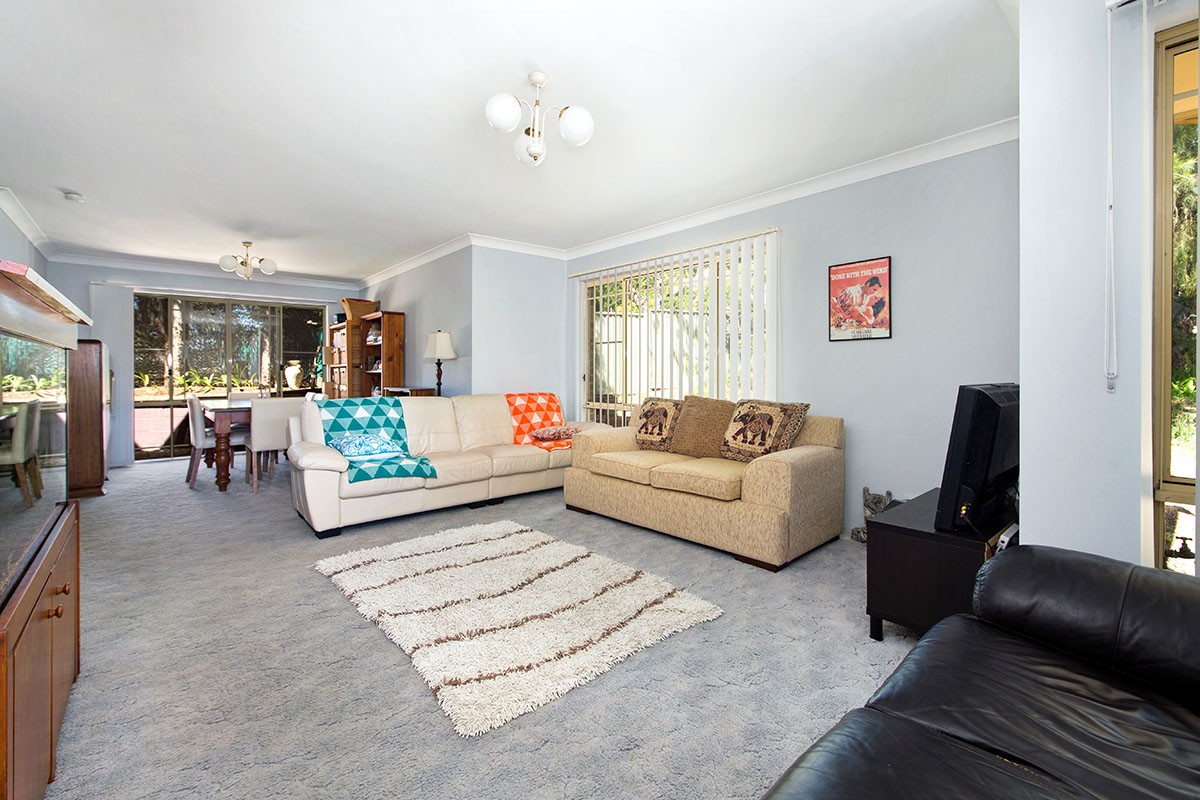 1/23-27 Hobart Place, Illawong, NSW 2234