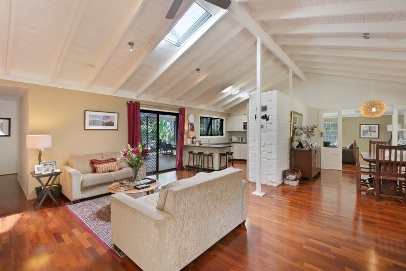 32 Sandringham Street, Mansfield, QLD 4122