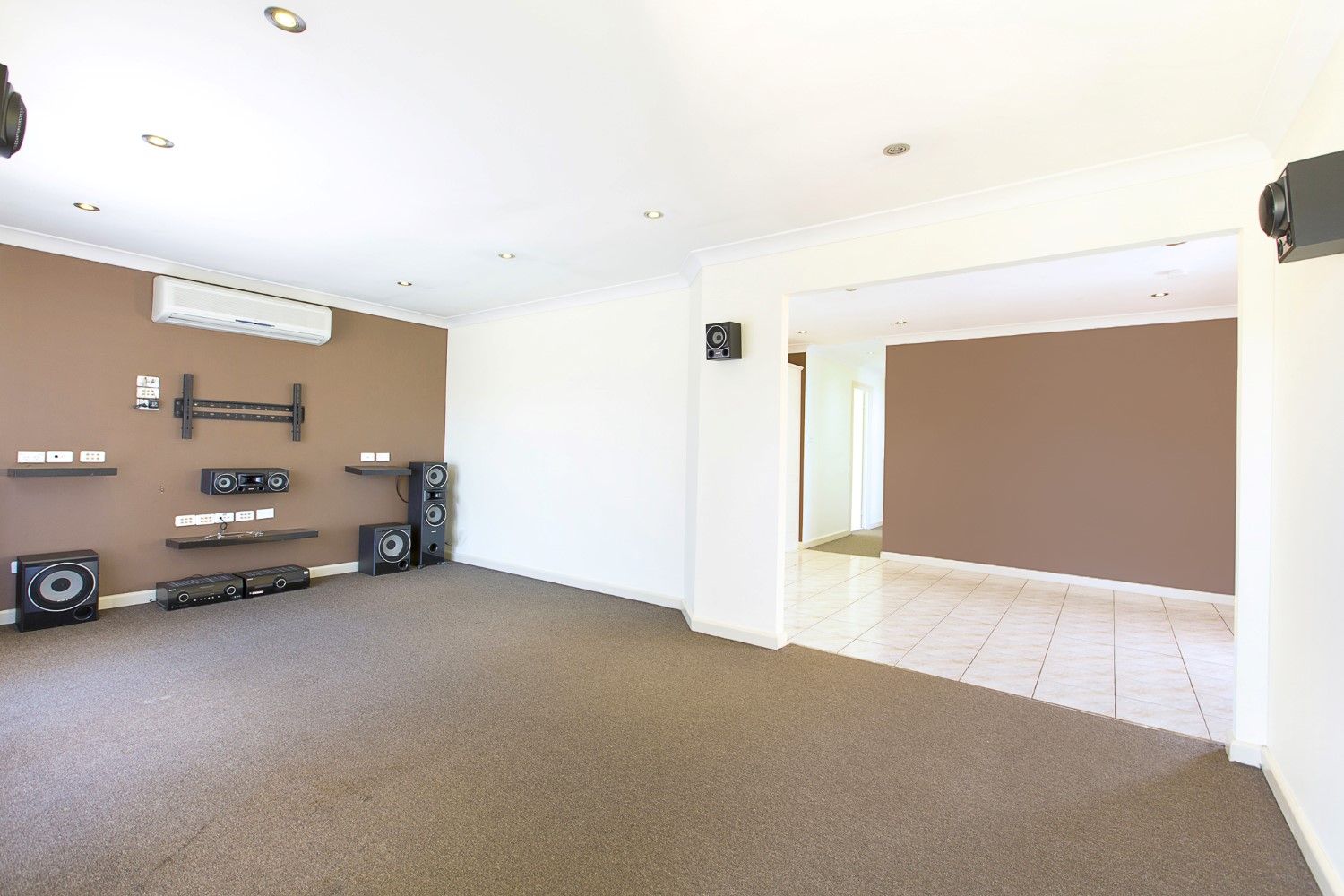 1A Woodlands Drive, Glenmore Park, NSW 2745