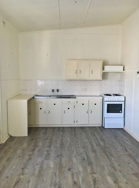 2/97 Vales Road, Mannering Park, NSW 2259