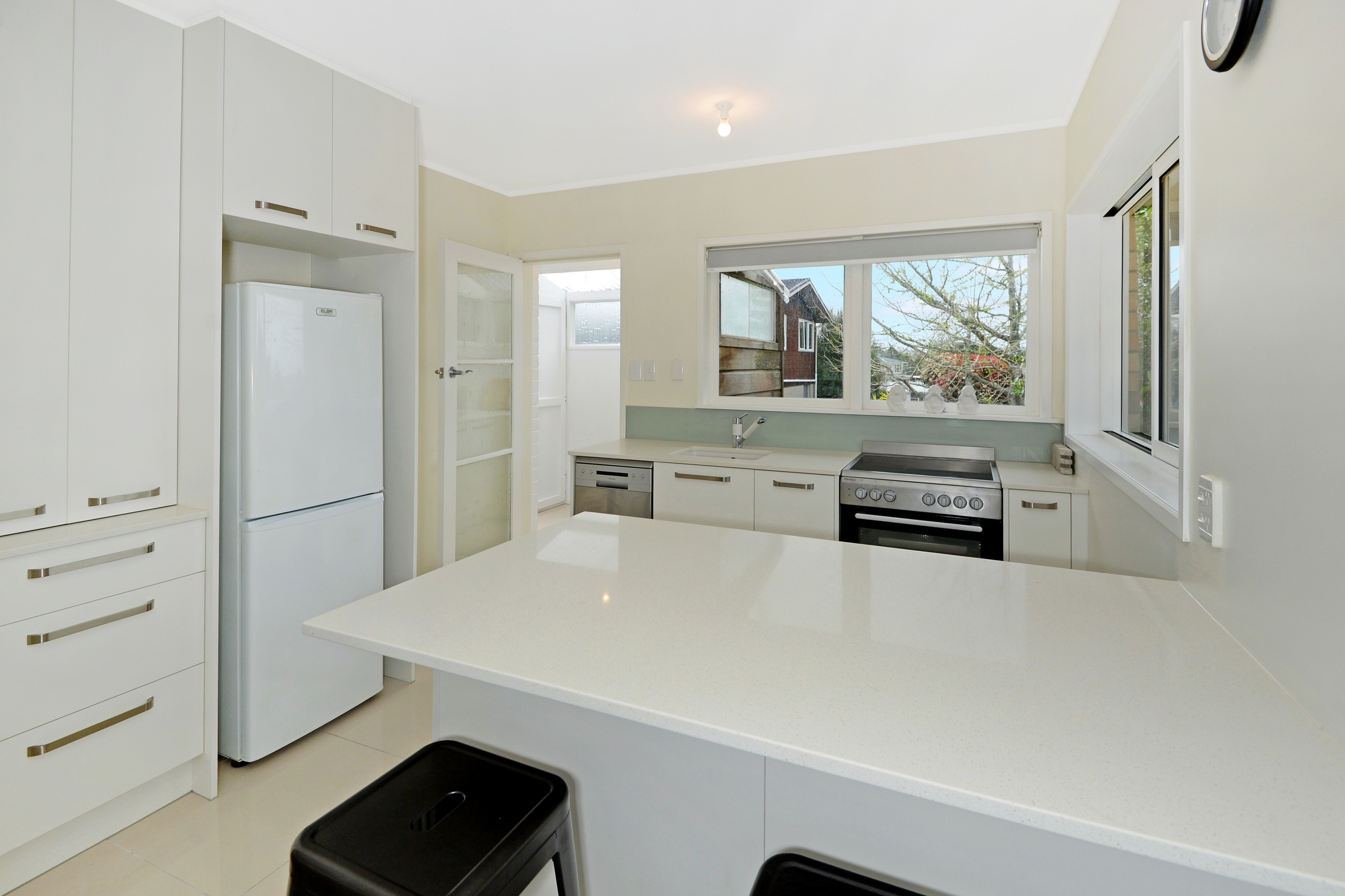 9b Brunton Place, Glenfield, North Shore City