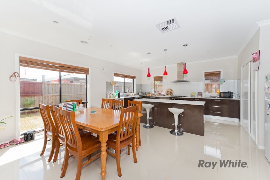 3 Erne Mews, Melton South, VIC 3338