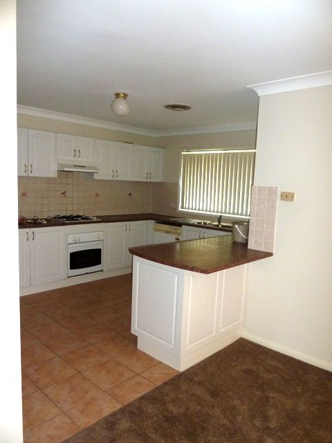4/103-111 The Lakes Drive, Glenmore Park, NSW 2745