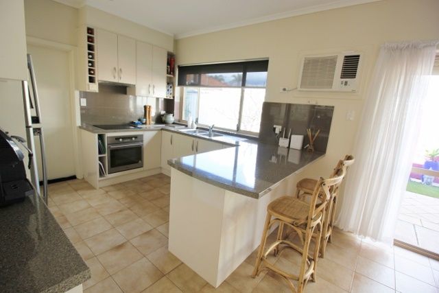 8 Starr Street, Findon, SA 5023