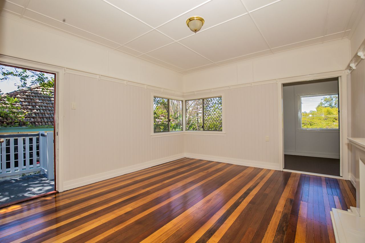 11 Oriel Road, Yeronga, QLD 4104