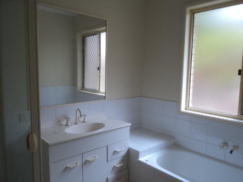 33 Pettys Road, Everton Hills, QLD 4053